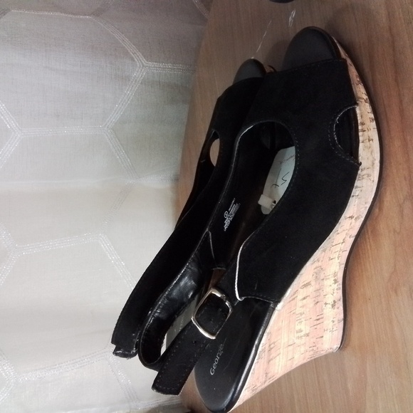GEORGE WOMENS  SIZE 8 PLATFORM SANDALS - Picture 2 of 7
